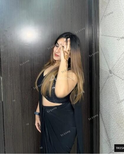 Navsari priya rai service available in your life and enjoy service available in your