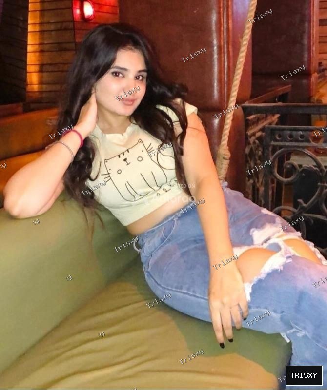 Call me Priya Low price hand to hand payment Vip call girls % genuine safe and secure h…