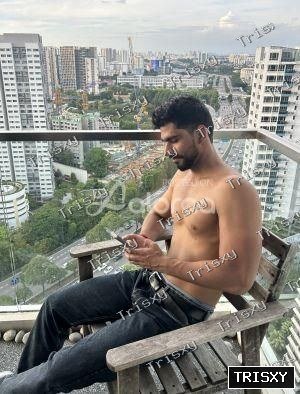 Experienced Male Companion for Relaxation Conversation & Quality Time