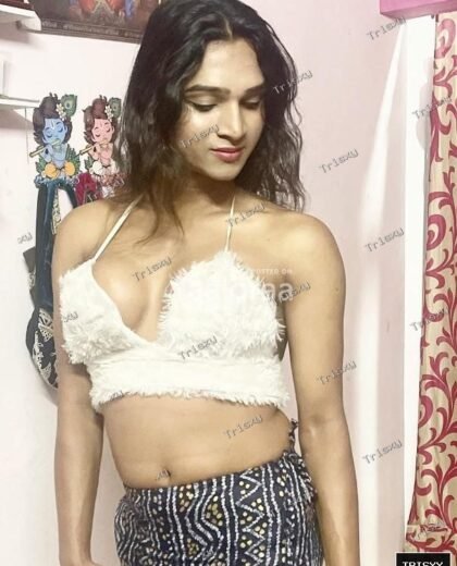 Notty Shemale from Mumbai 36 Boobs and 7 inches cok